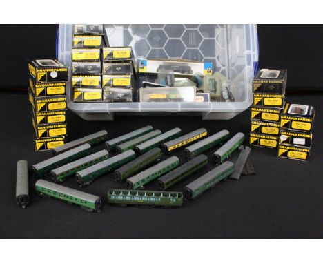 Around 55 N gauge items of rolling stock to include 19 x boxed Graham Farish examples, 18 x unboxed coaches featuring Lima, 1