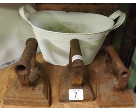 THREE VINTAGE SMOOTHING IRONS &amp; A METAL TWO HANDLED PLANTER