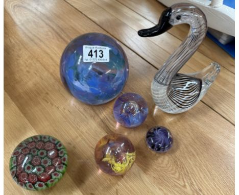 A quantity of glass paperweights including Caithness &amp; an art glass swan