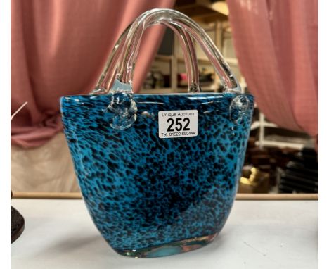 A good art glass handbag