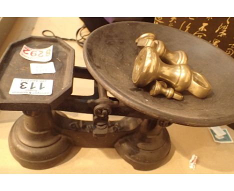 Cast iron scales and a set of imperial bell weights