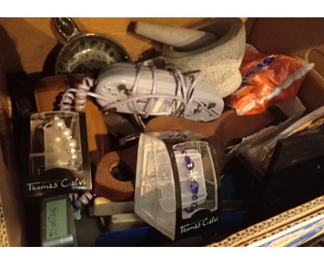 Quantity of mixed items tools jewellery telephone etc
