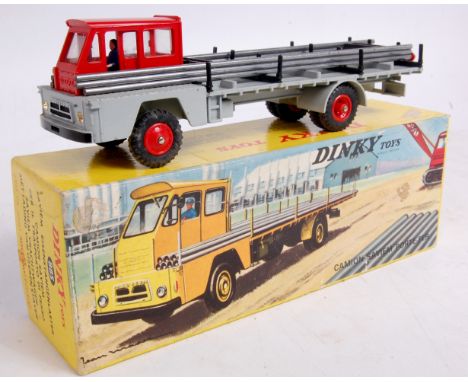 French Dinky toys 885, Saviem Sinpar steel carrier, red cab and grey chassis, with driver, red plastic hubs, 8 steel rods hel