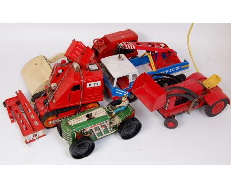 Mixed Tinplate Construction, Farming and Commercial Vehicles, 5 loose examples to include Triang Pressed Steel Tractor Shovel