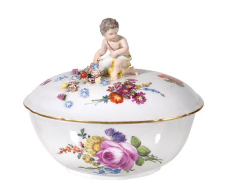 A MEISSEN (MARCOLINI) OVAL TUREEN AND COVERCIRCA 1800Painted with deutsche Blumen, the cover with a putto and cornucopia fini