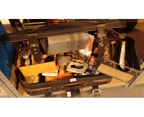 Case of tools with electric tile cutter