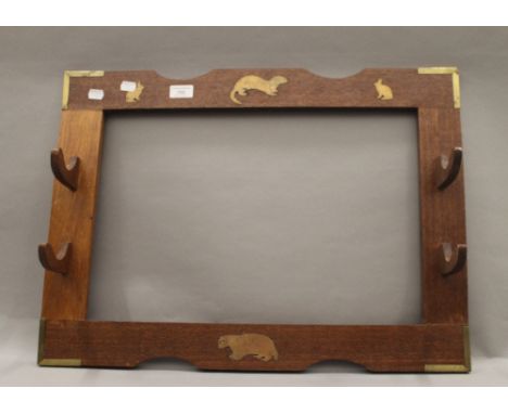 A vintage hunting rack. 66 cm wide.