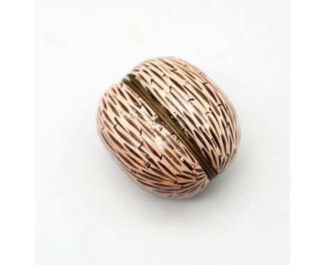 An 18th century walnut shaped enamel box, painted as a walnut shell, circa 1760-70, approx. 5cm x 3cm diam x 4cm high.  Condi