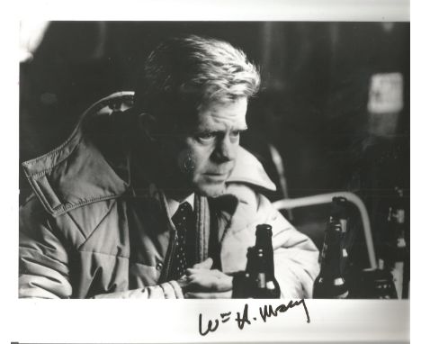 William H Macy actor signed 10 x 8 inch Black And White Photo. Macy's leading role in Fargo helped boost his career and recog