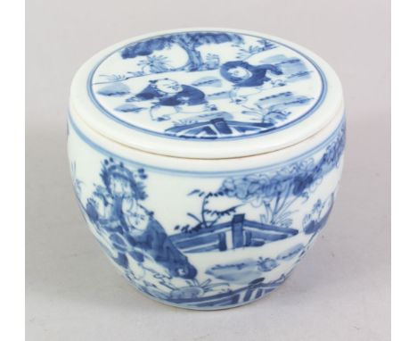 A GOOD 18TH / 19TH CENTURY CHINESE BLUE &amp; WHITE PORCELAIN POT &amp; COVER, the body of the pot with decoration depicting 