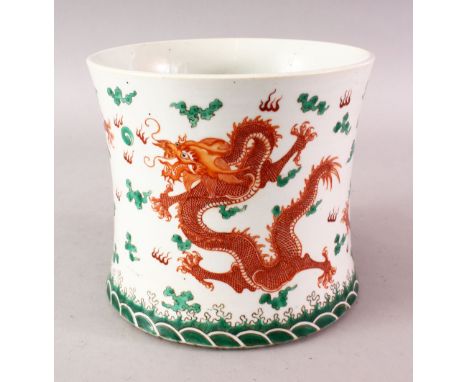 A LARGE CHINESE KANGXI STYLE FAMILLE VERTE &amp; IRON RED PORCELAIN DRAGON BRUSH WASHER, decorated with scenes of red dragons