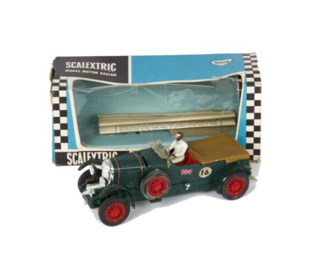 French Issue Tri-ang Scalextric C/64 4.5 Litre Bentley (1929), dark green body, red hubs, RN16, in scarce original export win