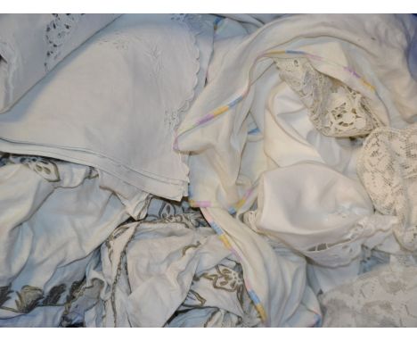 Textiles - Hand embroided and lace edged linen tableclothes, including Madeira 