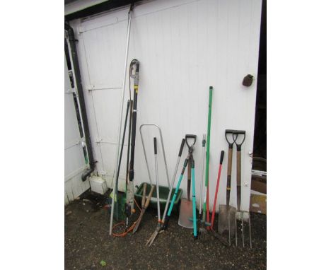 Garden tools including edging shears, shovels and lawn rakes etc&nbsp;