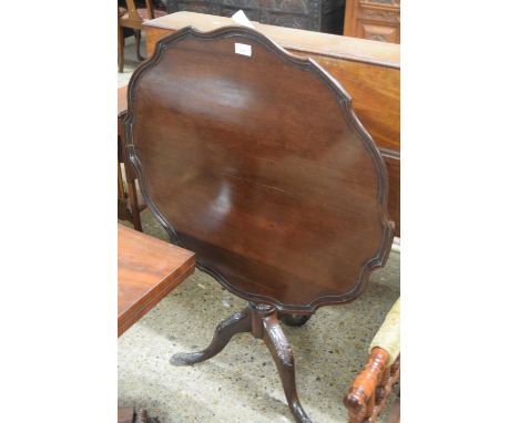 Georgian mahogany tripod table with tray top over a turned column and carved legs