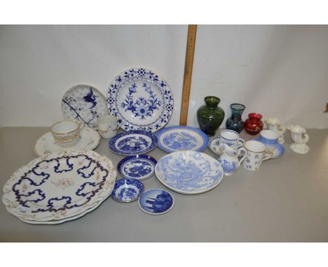 Mixed Lot: Various ceramics and glass to include quantity of various Worcester coffee cans and saucers, pair of small 20th Ce