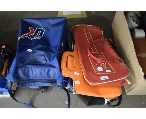 COLLECTION OF VARIOUS VINTAGE AIRWAYS TRAVEL BAGS TO INCLUDE BRITISH AIRWAYS, LAKER AIRWAYS, CHANNEL AIR BRIDGE ETC