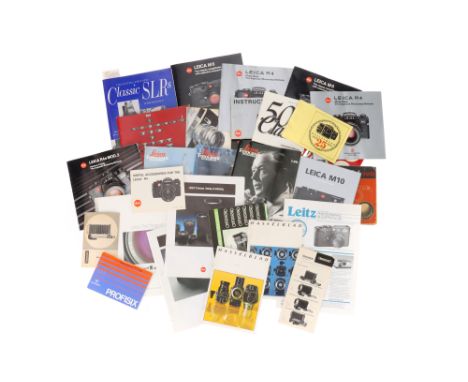 A Collection of Leica Literature to include the hardback M10 expanded guide, brochures, collectors guides, Fotografie magazin
