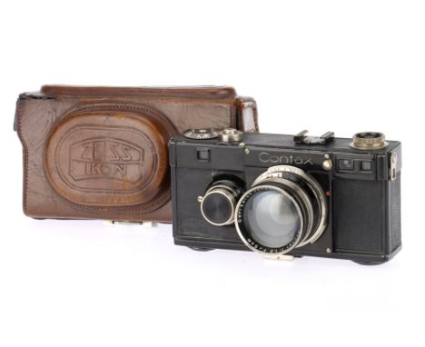 A Zeiss Ikon Contax I(c) 35mm Rangefinder Camera black, circa 1933, serial no.U54843, with a Carl Zeiss Jena Sonnar f/1.5 5cm