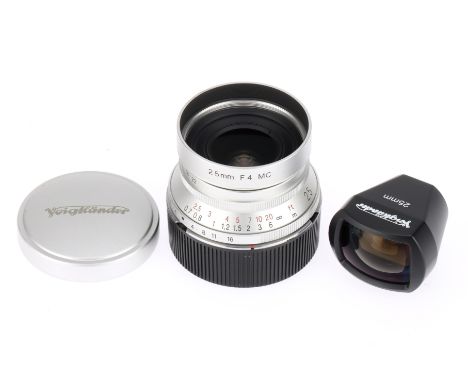 A Voigtlander Snapshot-Skopar Aspherical f/4 25mm Lens chrome, Leica screw mount with Leica M adapter, serial 9110098, made i