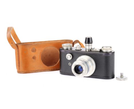 An Early Corfield Periflex 1 Camera, black, serial number 3788, body G, shutter works but sticks at slow speeds, an early mod
