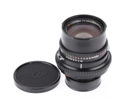A Carl Zeiss S-Planar T* C Hasselblad f/5.6 135mm Macro Lens black, serial no.6290046, body G-VG, optics G, dust, tiny fungus