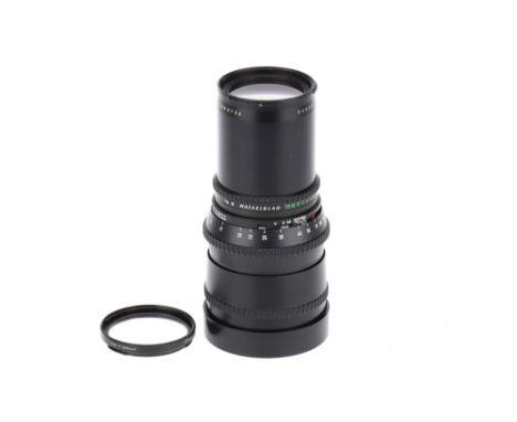 A Carl Zeiss Sonnar T* C Hasselblad f/5.6 250mm Lens black, serial no.6288756, body VG, smal scratch across one digit of the 
