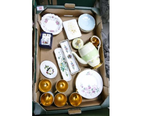 A mixed collection of items to include Crown Devon Art Deco cups &amp; saucers, Queen Anne floral coffeepot etc 