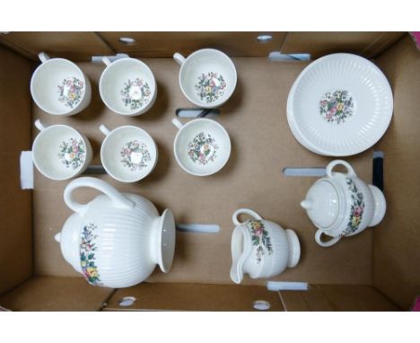 Wedgwood Conway Pattern Teaset, 15 pieces including teapot, cups and saucers, milk and sugar (1 Tray) 