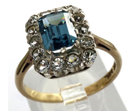 9ct gold blue and white stone set ring, size P, 3.0g. P&amp;P Group 1 (£14+VAT for the first lot and £1+VAT for subsequent lo