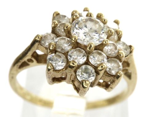 9ct gold flower ring set with CZ stones, size L, 2.2g. P&amp;P Group 1 (£14+VAT for the first lot and £1+VAT for subsequent l