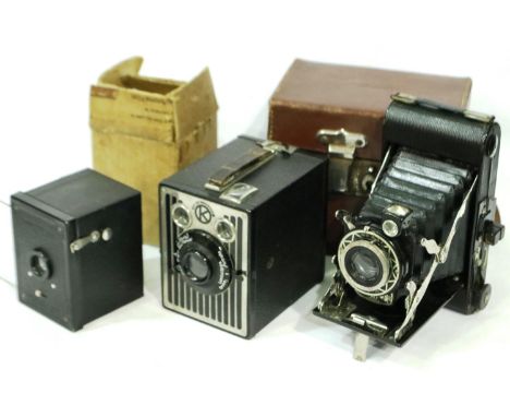 Three cameras, Ensign Selfix 20 with case, Kodak Brownie 620 Brownie B in Pathescope leather case &amp; a Brownie Hawkeye Ace