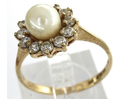 9ct gold ring set with a single pearl and CZ stones, size N, 2.6g. P&amp;P Group 1 (£14+VAT for the first lot and £1+VAT for 