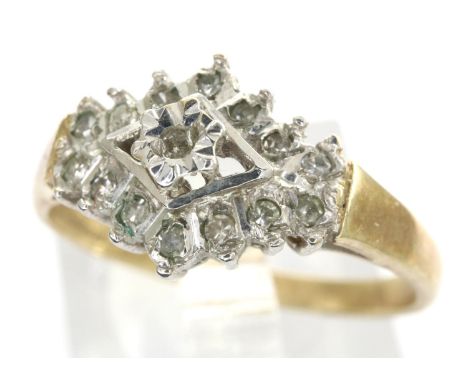 9ct gold ring set with diamonds, size O, 2.0g. P&amp;P Group 1 (£14+VAT for the first lot and £1+VAT for subsequent lots) 