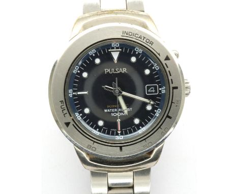 Pulsar: gents Kinetic 100m wristwatch on a stainless steel bracelet, working at lotting. P&amp;P Group 1 (£14+VAT for the fir