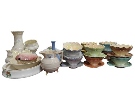 SHELF LOT TO INCLUDE BELLEEK, ROYAL WINTON ETC 