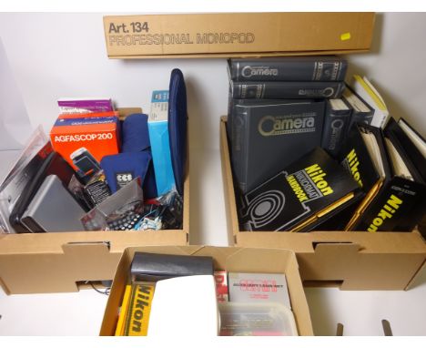 Art 134 professional Monopad, photographic accessories, camera magazines, Nikon handbooks and miscellanea in three boxes  Con