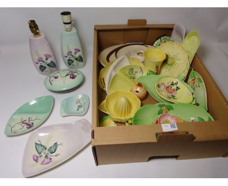 Two Carltonware lamps and various other Carltonware in one box  Condition Report Click here for further images, condition, au