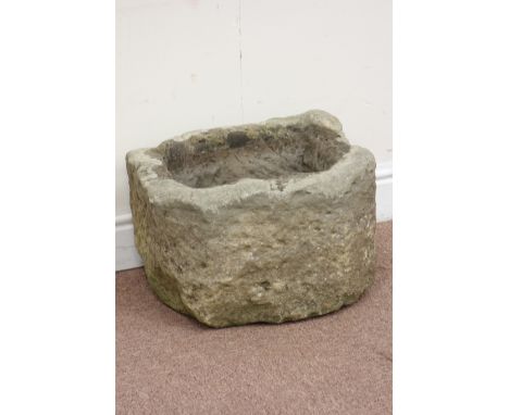 Rectangular stone trough, 35cm x 42cm Condition Report Click here for further images, condition, auction times & delivery cos