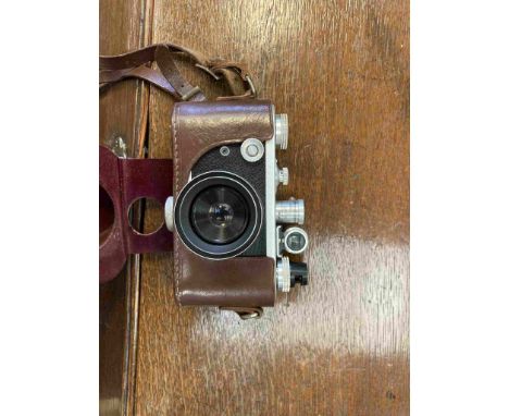 A Corfield Periflex rangefinder camera with Lumax 1:3.5 45mm lens and leather case