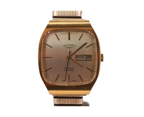 Gentleman's Vintage Rotary Day/Date 27 Jewel Swiss made wristwatch with square baton dial on expanding bracelet. 32mm Case. I