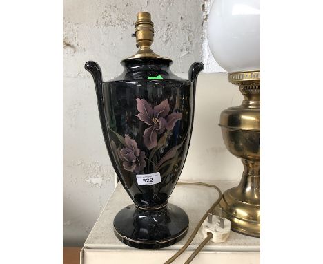 Black pottery table lamp 