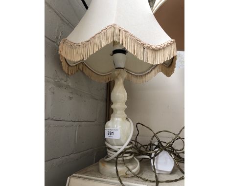 Onyx stylr lamp 