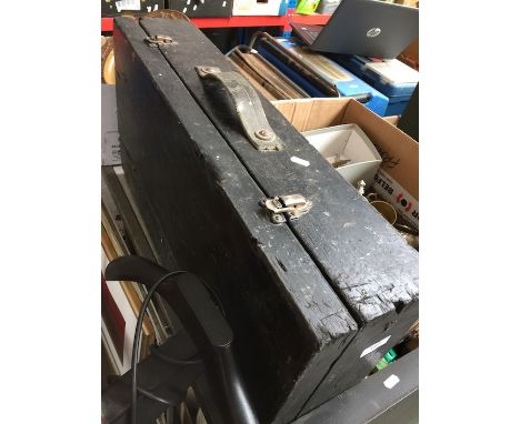 A joiners box with good quantity of tools 