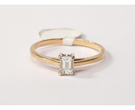 18ct gold emerald cut diamond ring approx 0.3ct size O. 