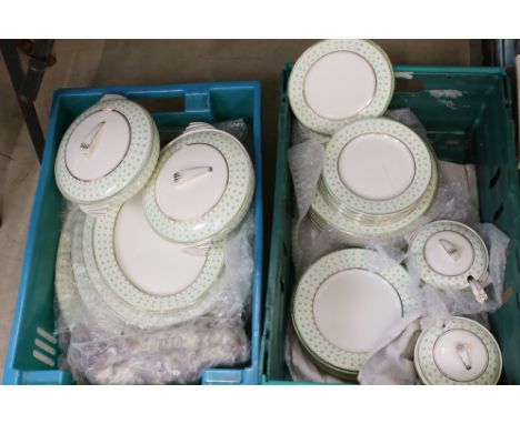 Art Deco Wedgwood &amp; Co Part Dinner Service decorated with small green flowers comprising 4 graduating serving plates, 2 l