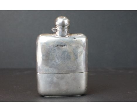 A fully hallmarked sterling silver hip flask, assay marked for Sheffield. 