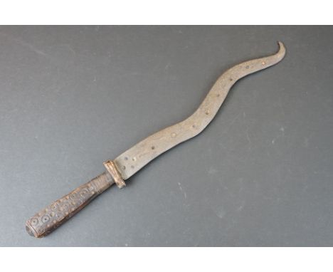 Wavy Edge Curved Dagger with etched decoration to blade 