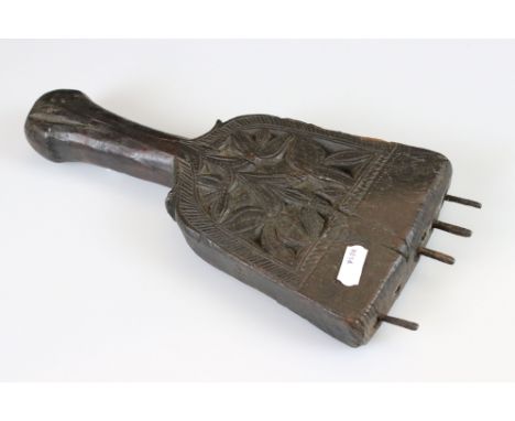 Antique Primitive Wooden / Treen Carved Wool Comb or Carder, 31cm long 
