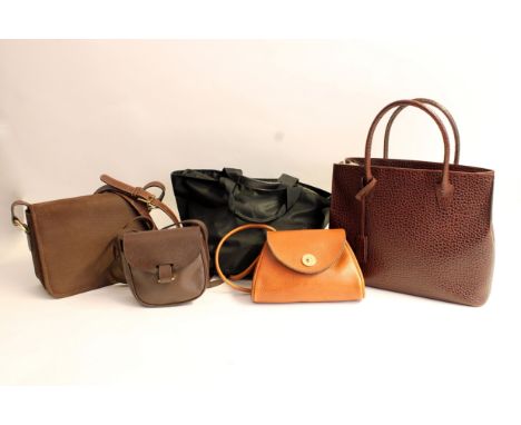 5 verschiedene "Jil Sander" (Hand-) Taschen. In Größe, Farbe, Ausführung, Material und Erhalt variierend. 4x Leder, max. Größ
